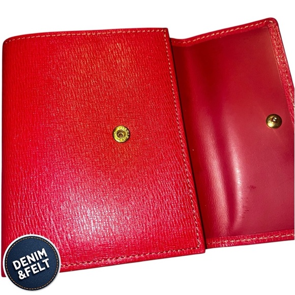 Burberry Women’s Red Leather Bifold Wallet w/ Coin Compartment | PRELOVED ♥️ - Picture 13 of 15